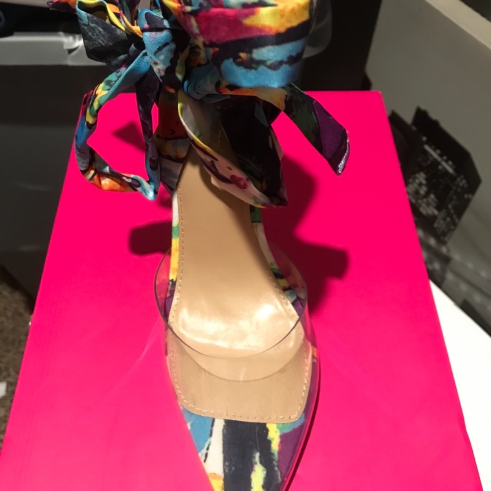 Pumps - Picture 2 of 3